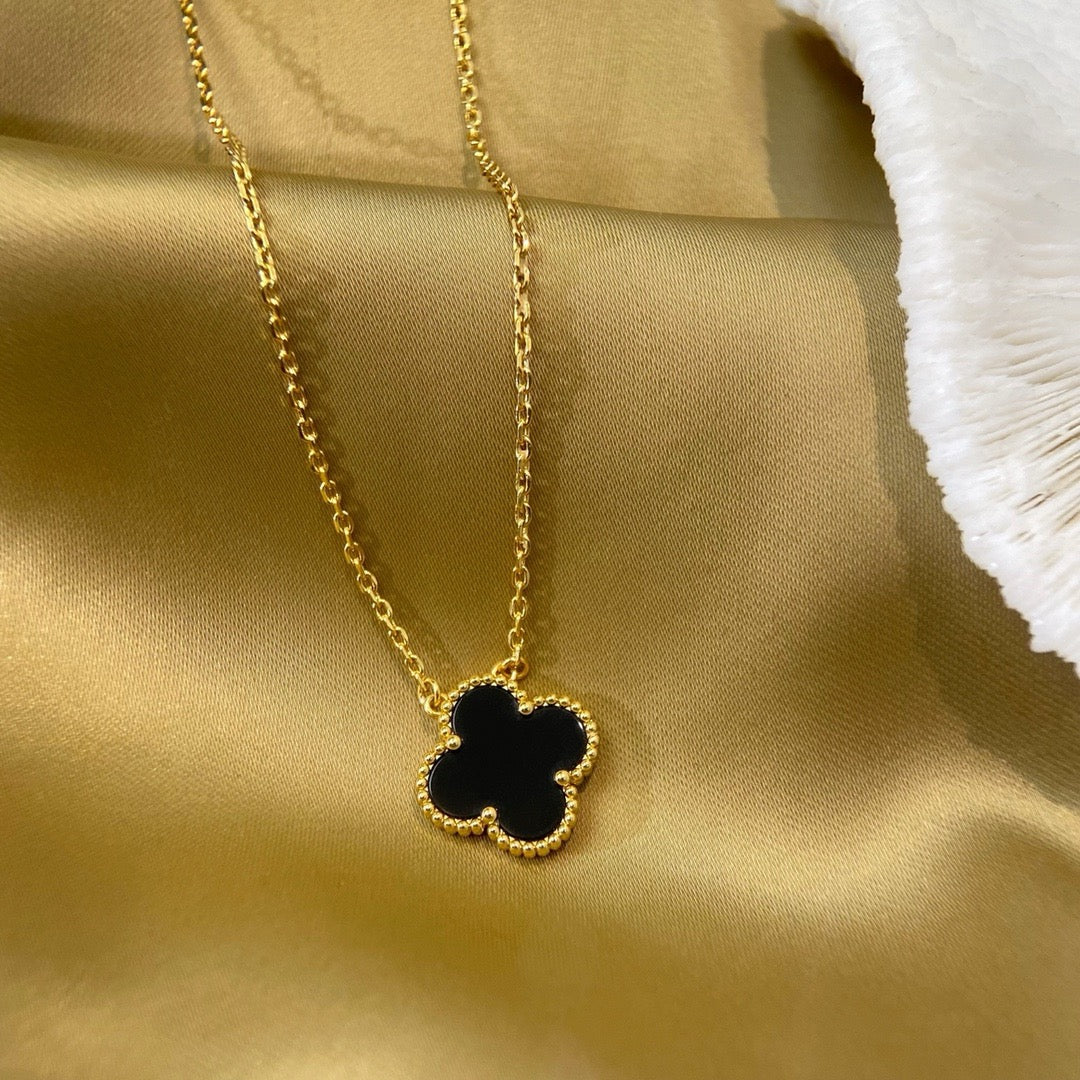 [BLUE TEARS]CLOVER 15MM BLACK ONYX SINGLE FLOWER NECKLACE