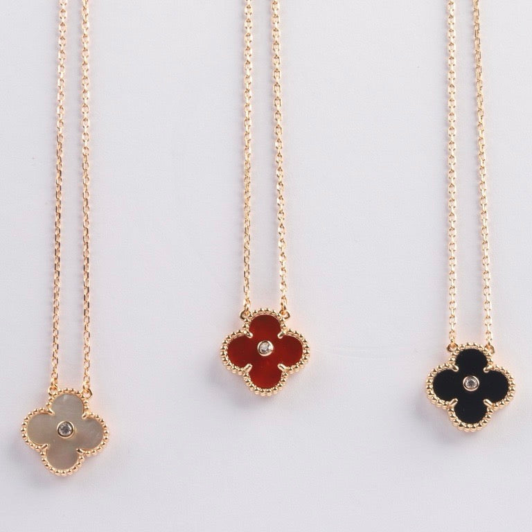 [BLUE TEARS]CLOVER 15MM DIAMOND CARNELIAN NECKLACE