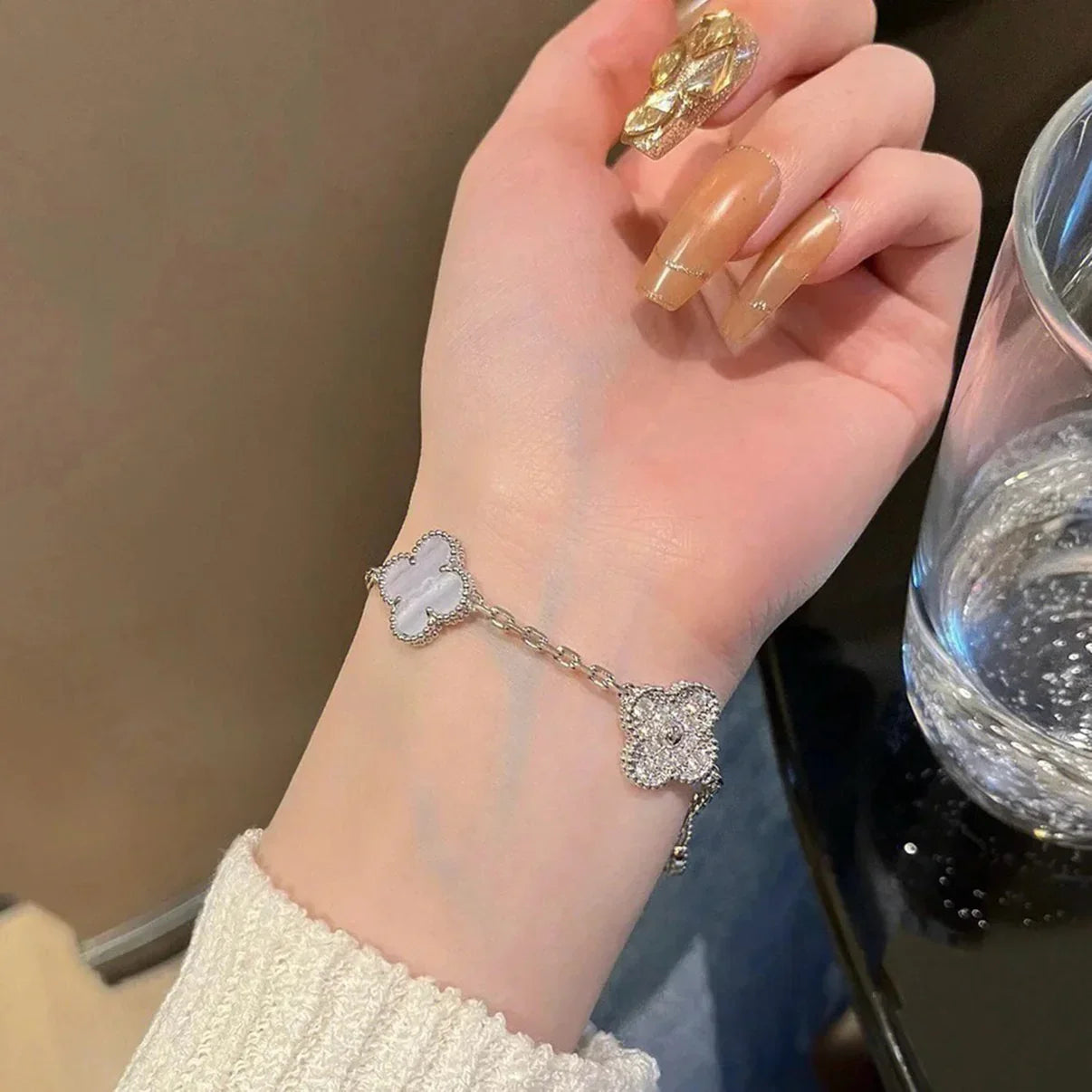 [BLUE TEARS] CLOVER 5 MOTIF PURPLE CHALCEDONY BRACELET COLLECTION