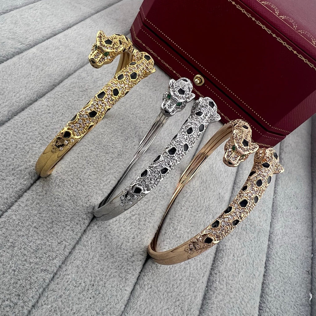 [Blue Tears Jewelry]PANTHERE DOUBLE HEADED HALF DIAMOND OPEN BRACELET