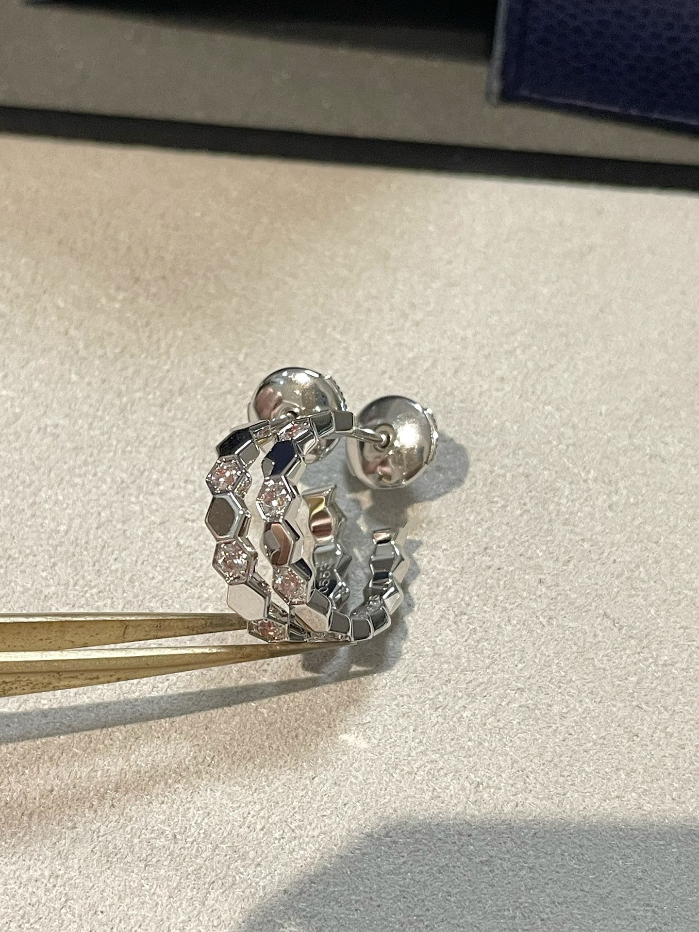 [BLUE TEARS]Hollow Design Four-Leaf Clover Flower Shape Ring