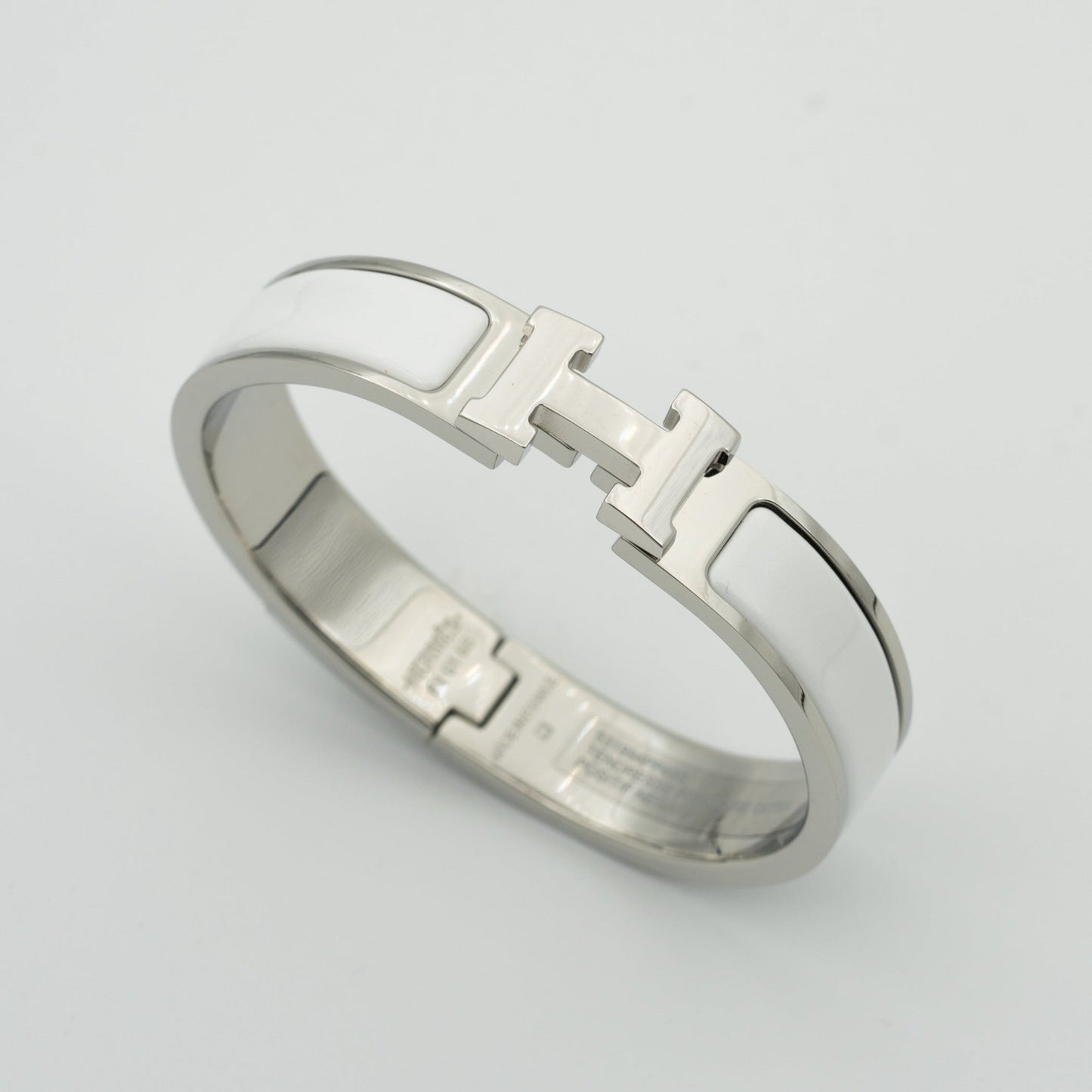 [BLUE TEARS]H WHITE BRACELET