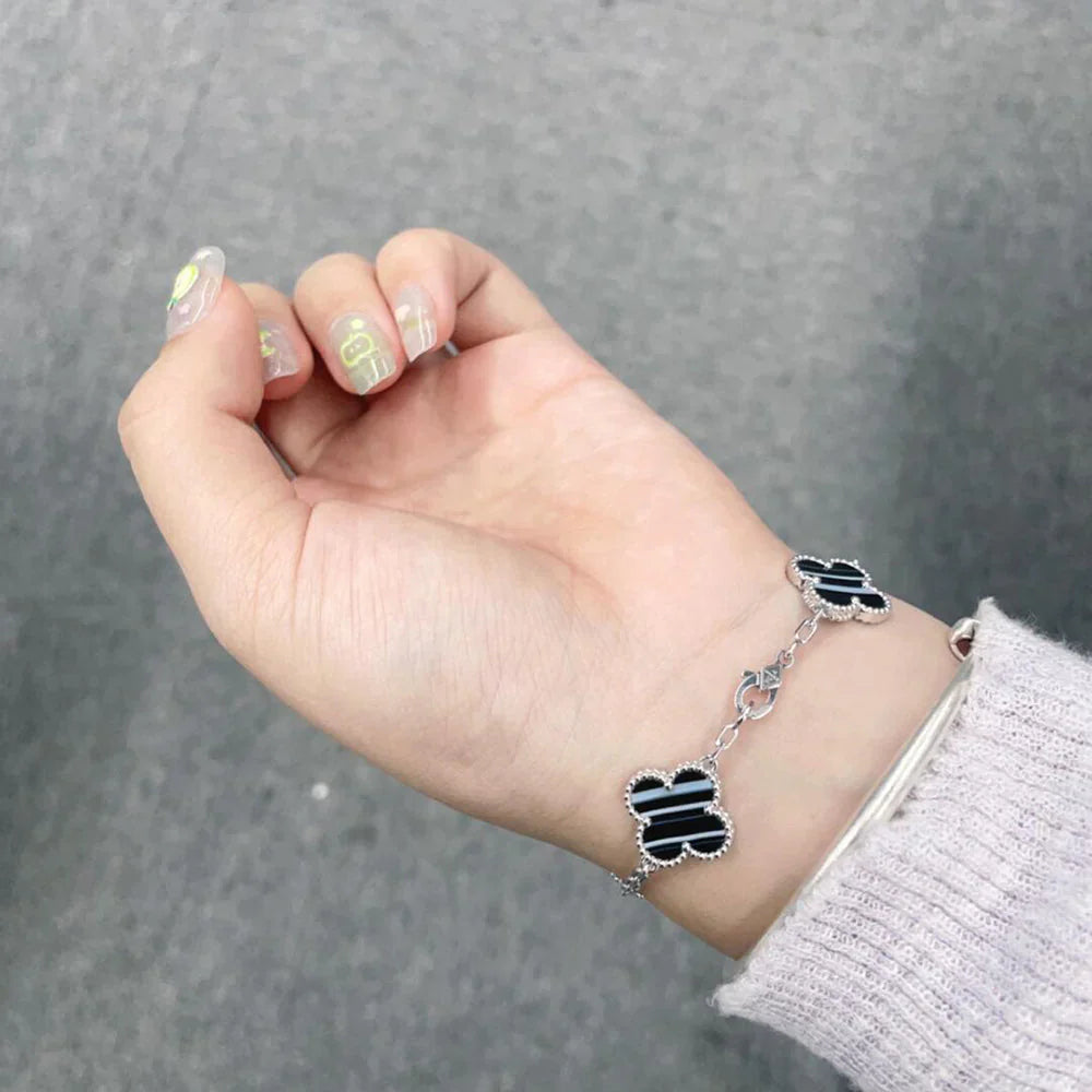 [BLUE TEARS] CLOVER 5 MOTIF PULSAR STONE BRACELET COLLECTION