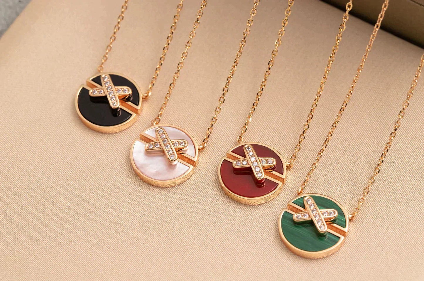[BLUE TEARS]JEUX DE ROSE GOLD DIAMOND NECKLACE