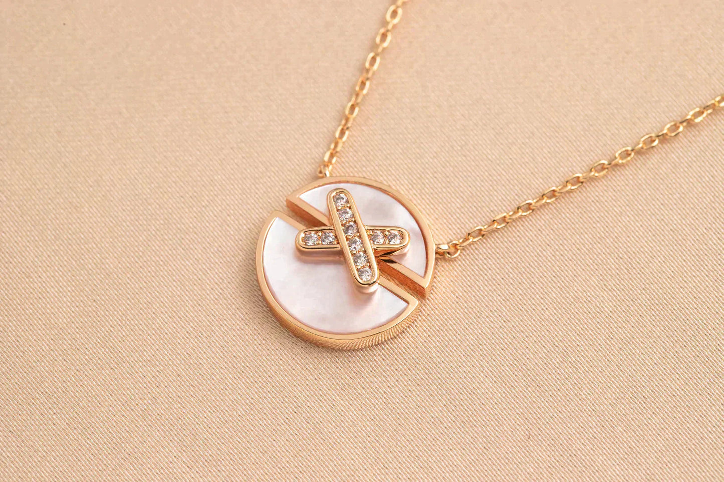 [BLUE TEARS]JEUX DE ROSE GOLD DIAMOND NECKLACE