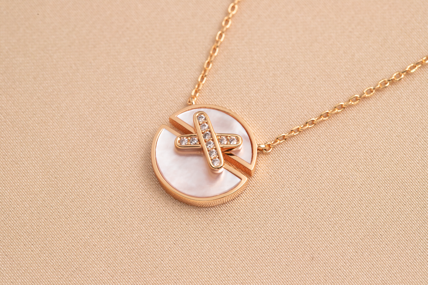 [BLUE TEARS]JEUX DE PINK GOLD DIAMOND NECKLACE