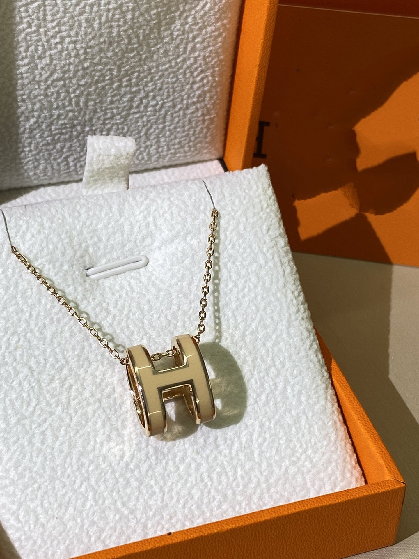 [BLUE TEARS]HM CLIC YELLOW ENAMEL GOLD NECKLACE