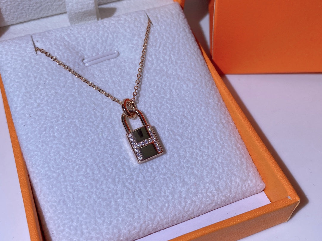 [BLUE TEARS]HM ADVANCED NICHE LOCK HEAD NECKLACE DIAMONDS