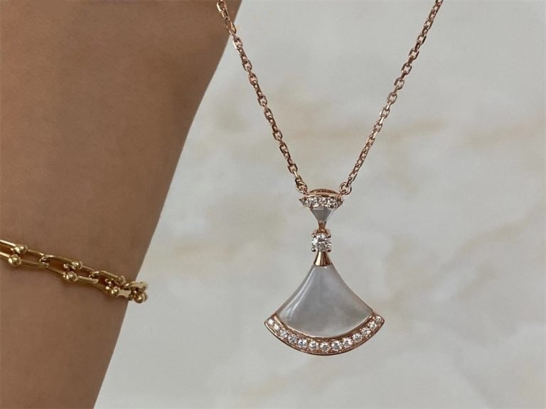 [BLUE TEARS]DREAM NECKLACE MOP PINK GOLD DIAMOND