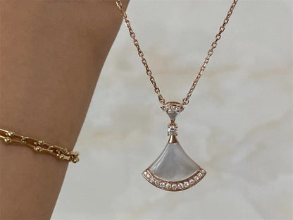 [BLUE TEARS]DREAM NECKLACE MOP PINK GOLD DIAMOND