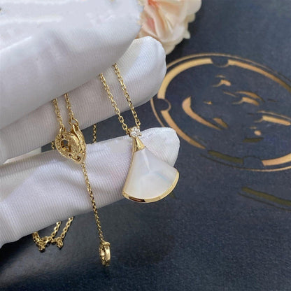 [BLUE TEARS]DREAM NECKLACE WHITE MOP GOLD 1 DIAMOND