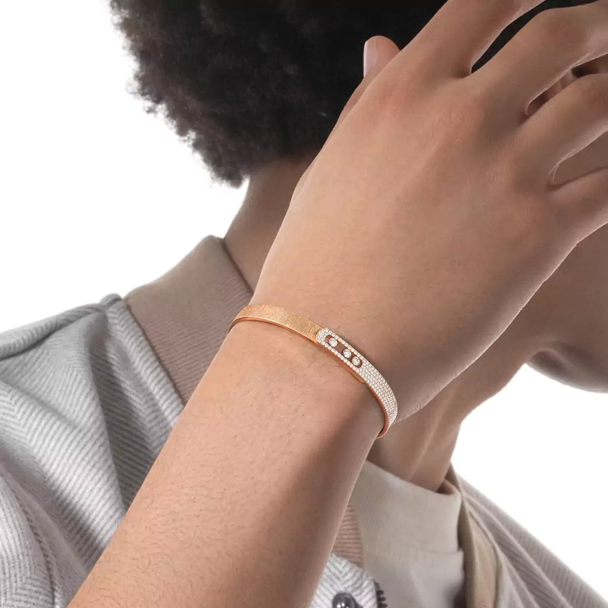 [Blue Tears Jewelry]Move Noa Cisel¨¦ half pav¨¦ bangle