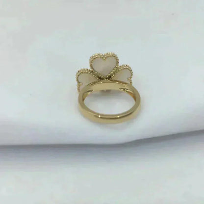 [BLUE TEARS]SWEET CLOVER WHITE MOP RING