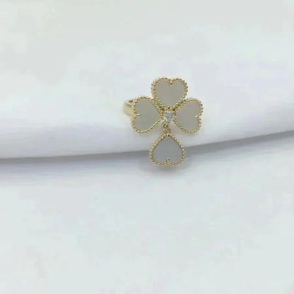 [BLUE TEARS]SWEET CLOVER WHITE MOP RING