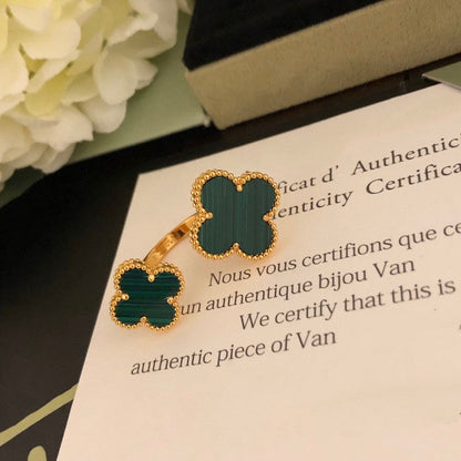 [BLUE TEARS]CLOVER BETWEEN THE FINGER RING