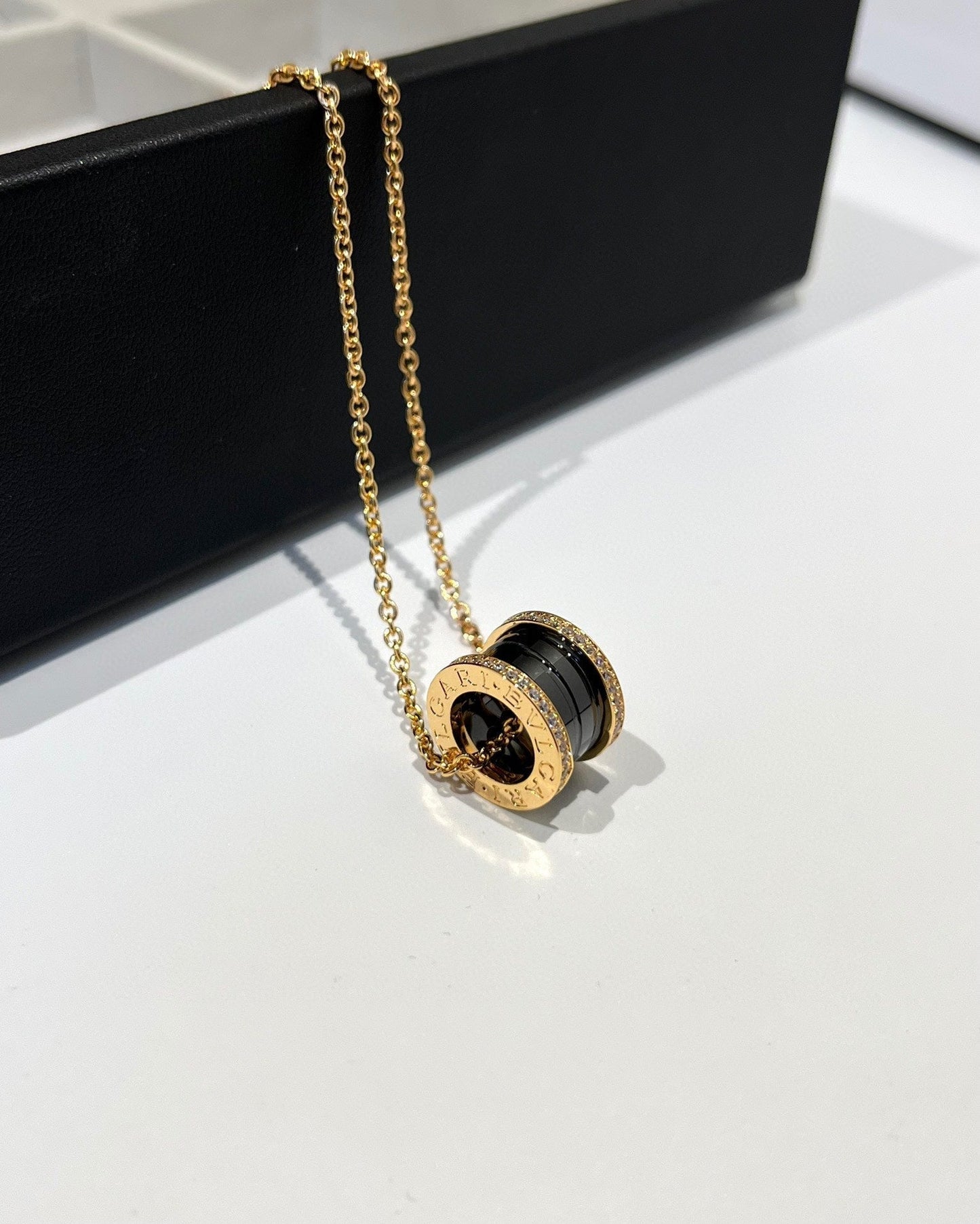 [BLUE TEARS]ZERO 1 BLACK CERAMIC DIAMOND PINK GOLD NECKLACE
